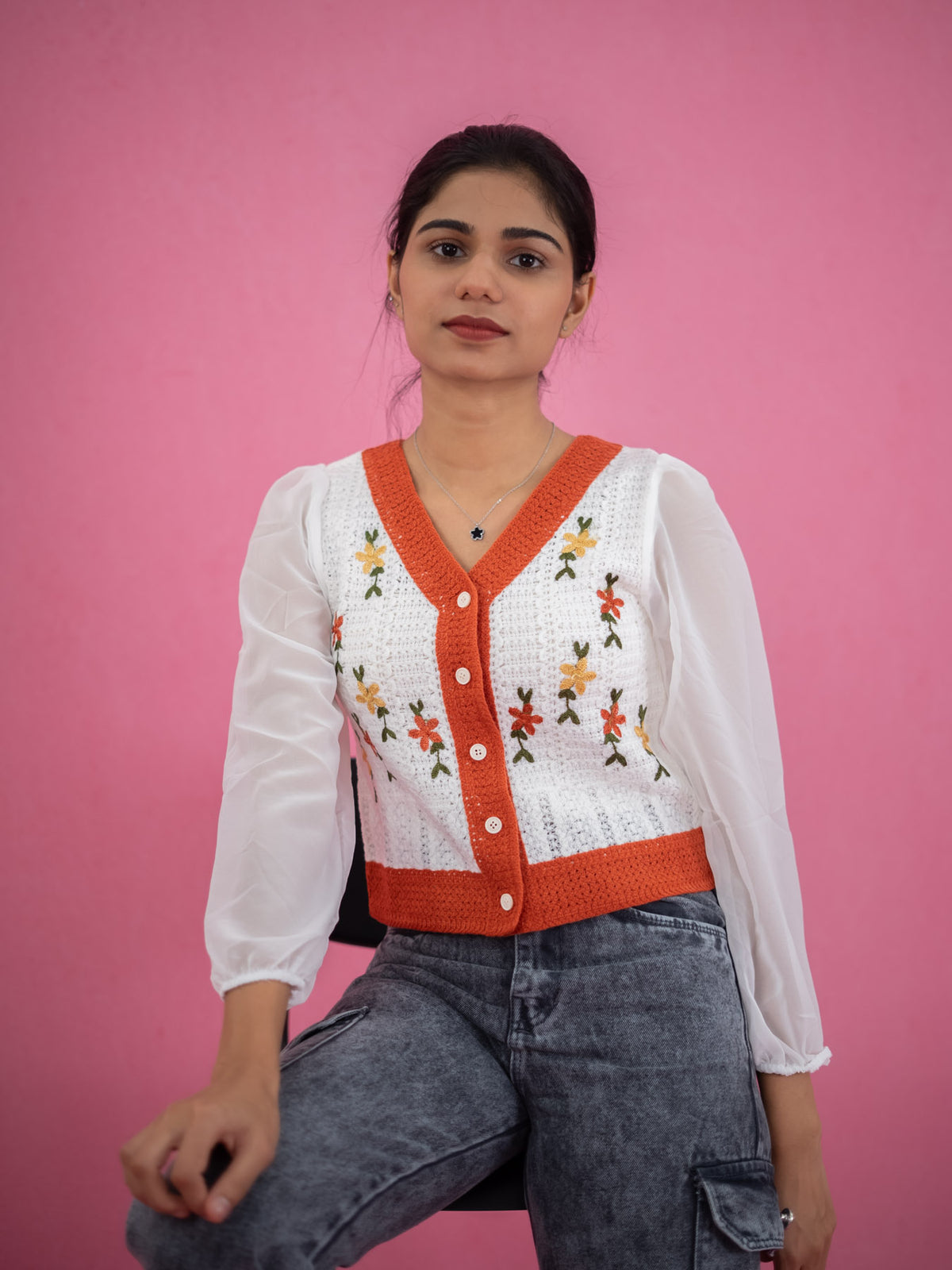 Women V Neck Floral Knitted Short Top, casual white knitted floral top orange red