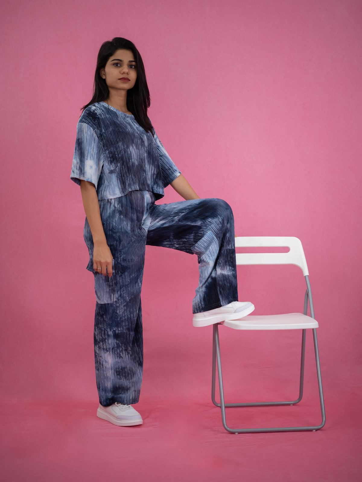 Women Tie-Dye Blue Velvet Co-Ord Set, blue co ord set