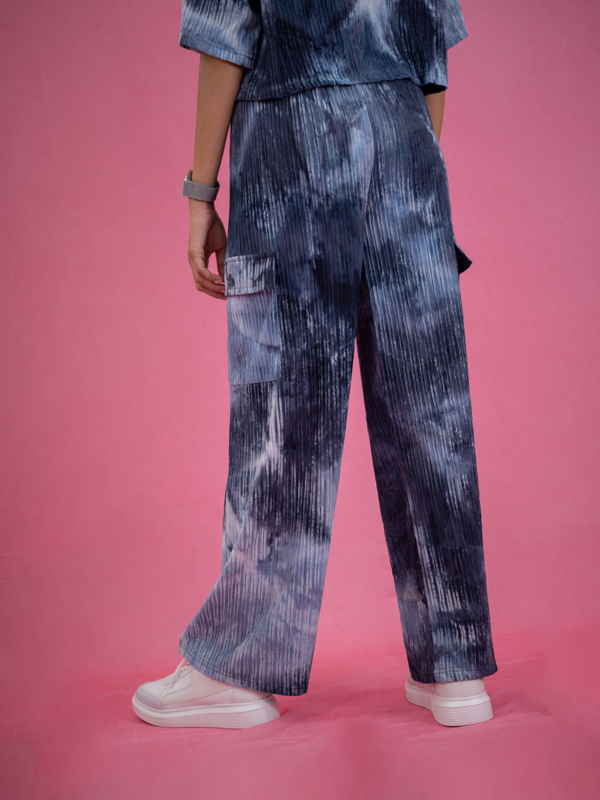 Women Tie-Dye Blue Velvet Co-Ord Set, blue co ord set