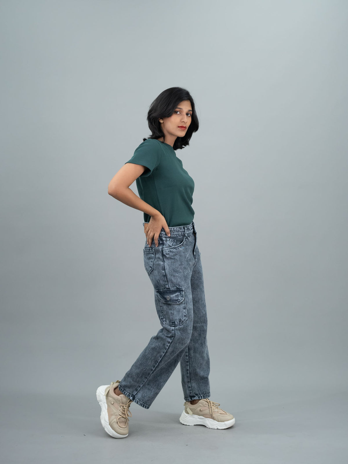 Women Wide Leg Mid Waist Cargo Jeans, mid rise grey cargo jeans for women